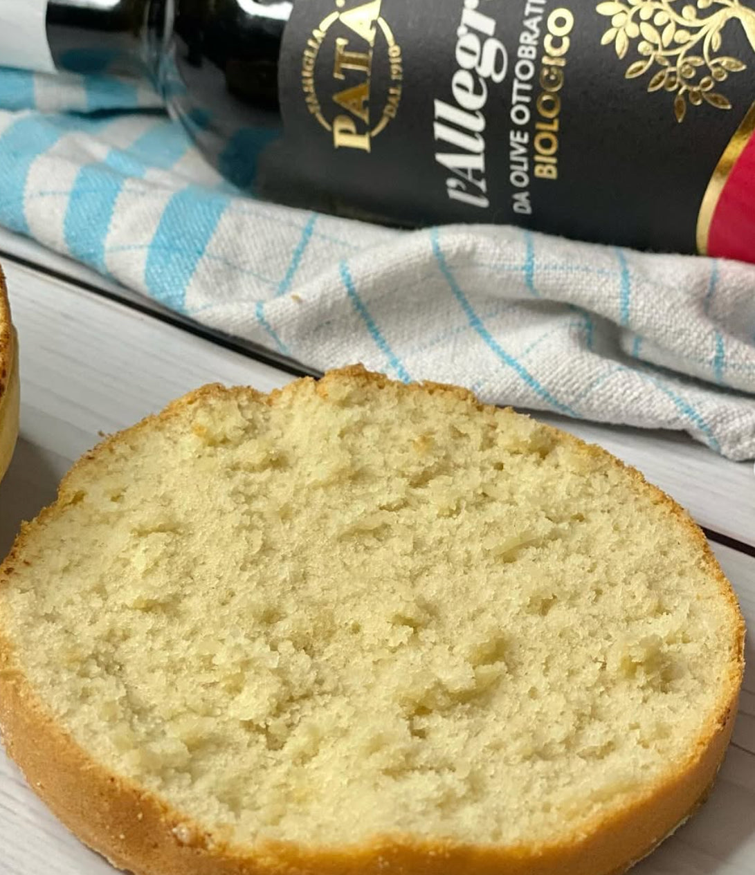 Pan di spagna senza glutine con olio